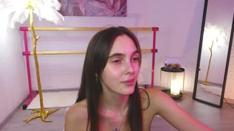 Snapshot of lyly_loveyou chatting on 19, 1, 2025 Lyly   online show from 19, 1, 2025