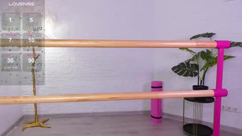 Snapshot of lyly_loveyou chatting on 1, 10, 2025 Lyly   online show from 1, 10, 2025