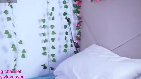 Snapshot of lyly_loveyou chatting on 11, 10, 2025 Lyly   online show from 11, 10, 2025