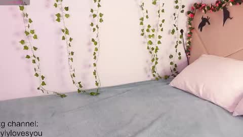 Snapshot of lyly_loveyou chatting on 20, 10, 2025 Lyly   online show from 20, 10, 2025
