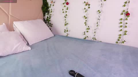 Snapshot of lyly_loveyou chatting on 18, 12, 2025 Lyly online show from 18, 12, 2025