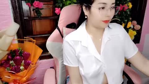lyly_sweet97 online show from 9, 3, 2025