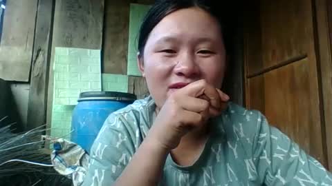 lylymai online show from 2, 10, 2025