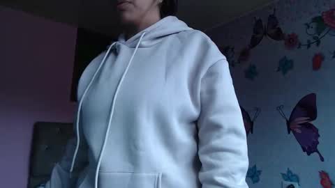 Snapshot of lylyum_k chatting on 29, 10, 2025 kat online show from 29, 10, 2025