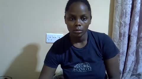 lyn_anna online show from 27, 10, 2025