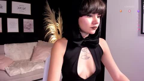 Lyn online show from 12, 1, 2026