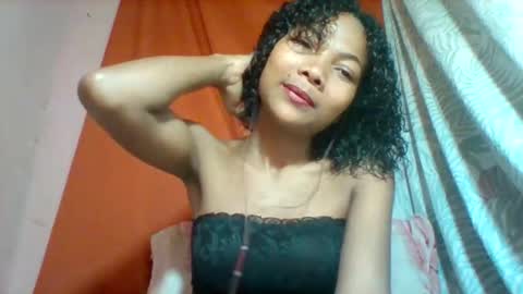 Snapshot of lyndah19 chatting on 2, 12, 2025 lyndah19 online show from 2, 12, 2025