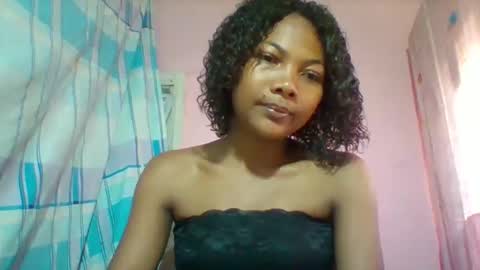 Snapshot of lyndah19 chatting on 21, 12, 2025 lyndah19 online show from 21, 12, 2025