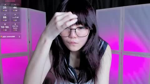Snapshot of lyngrindle chatting on 14, 2, 2025 Suki online show from 14, 2, 2025