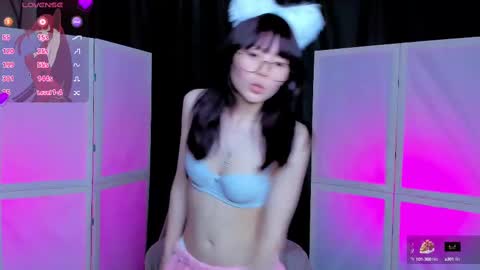 Snapshot of lyngrindle chatting on 16, 2, 2025 Suki online show from 16, 2, 2025