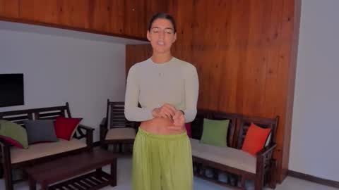  LYNN  online show from 30, 11, 2025