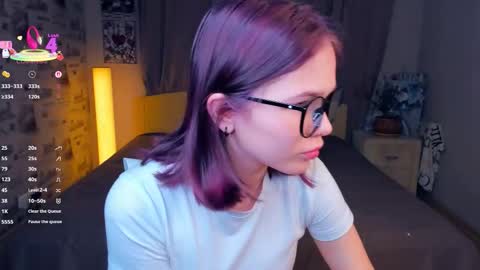 Cozy Lynns room online show from 1, 12, 2025