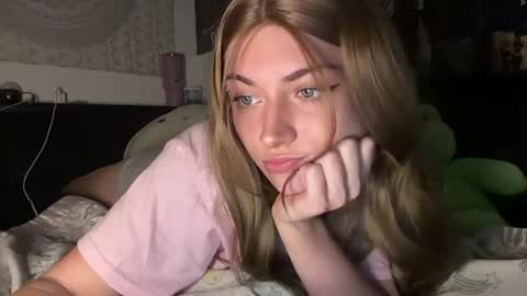lynnxadams online show from 15, 7, 2026