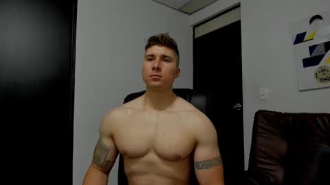 Snapshot of lyonel15 chatting on 27, 10, 2025 Lyonel online show from 27, 10, 2025