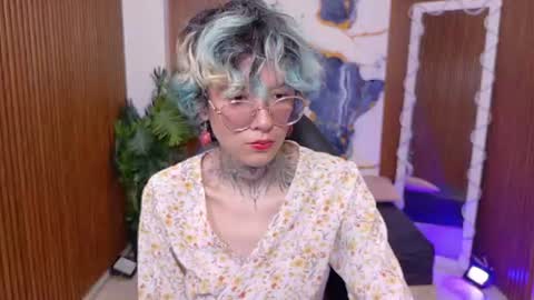lyra_tay online show from 11, 6, 2026