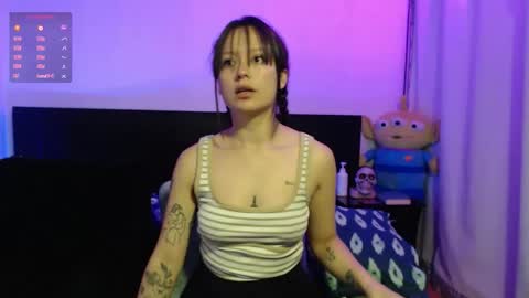 Snapshot of lyshana chatting on 12, 11, 2025 lyshana online show from 12, 11, 2025