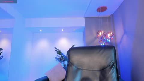 Snapshot of lyssa_muller chatting on 21, 12, 2024 Lyssa Everyday From 0700 to 1630 Col Time online show from 21, 12, 2024