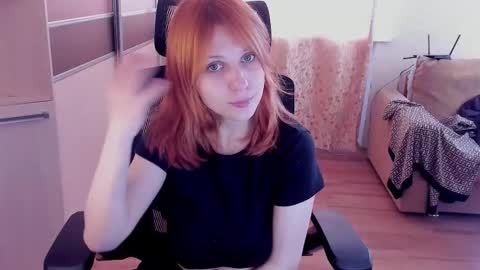 lyssan_xo online show from 15, 10, 2025