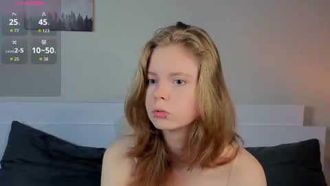 Snapshot of lyucy chatting on 29, 6, 2026 Julie online show from 29, 6, 2026