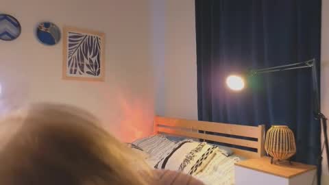 Mila online show from 5, 2, 2026