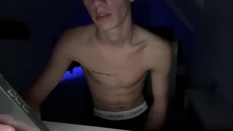 Snapshot of lz_britboy chatting on 4, 2, 2025  NEW   Leo  lz britboy online show from 4, 2, 2025