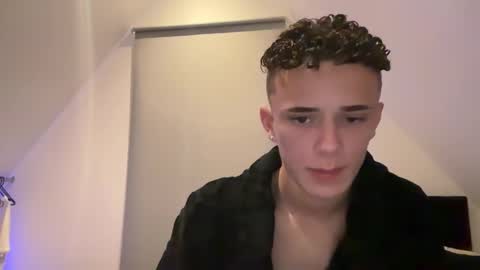 Snapshot of lz_britboy chatting on 12, 2, 2025  NEW   Leo  lz britboy online show from 12, 2, 2025