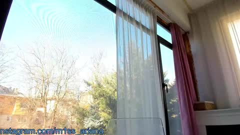 Snapshot of m1ss_ariana chatting on 6, 3, 2025 Ariana online show from 6, 3, 2025