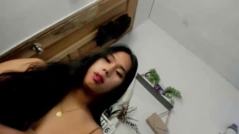 Janelovesu online show from 15, 5, 2026