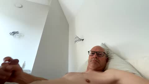 m3morable online show from 10, 5, 2026