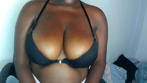 Snapshot of m_tits3 chatting on 16, 9, 2025 m_tits3 online show from 16, 9, 2025