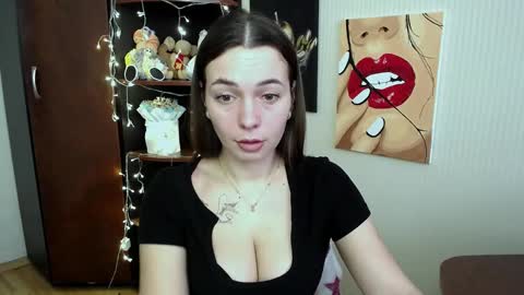 Vikki online show from 5, 3, 2025