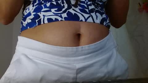 maaddy_thompson online show from 23, 9, 2025