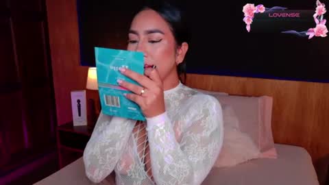 Snapshot of maaluuh chatting on 25, 6, 2026 Malu Lopez online show from 25, 6, 2026
