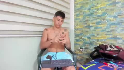 Snapshot of maaster420 chatting on 15, 2, 2025 itgram pezlo josue online show from 15, 2, 2025
