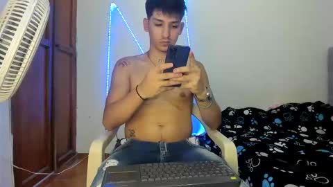 Snapshot of maaster420 chatting on 4, 10, 2025 itgram pezlo josue online show from 4, 10, 2025