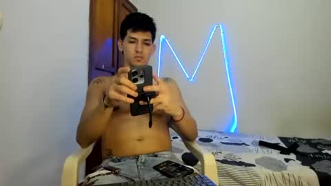 Snapshot of maaster420 chatting on 10, 11, 2025 itgram pezlo josue online show from 10, 11, 2025