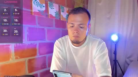   online show from 11, 12, 2024