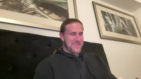 Snapshot of mac_drew chatting on 8, 3, 2025 mac_drew online show from 8, 3, 2025