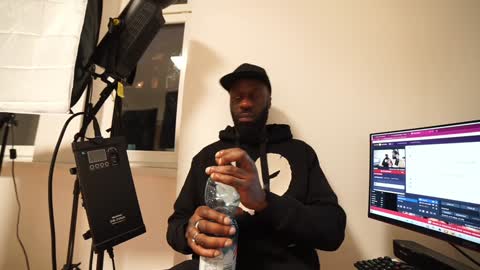 Mac Troy online show from 4, 12, 2024