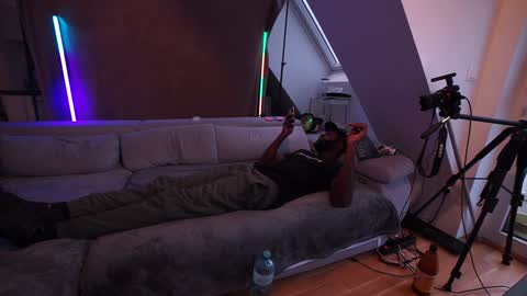 Mac Troy online show from 18, 12, 2024