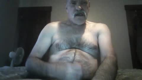 Snapshot of macdad1219 chatting on 2, 4, 2026 macdad1219 online show from 2, 4, 2026