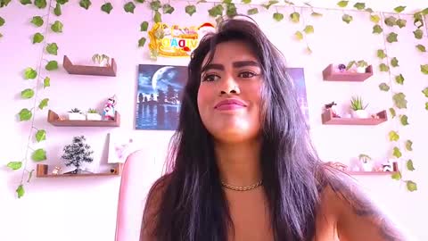 Macey Elliot Modelo Independiente online show from 4, 12, 2024