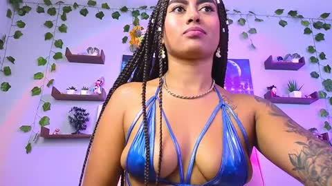 Macey Elliot Modelo Independiente online show from 10, 12, 2024