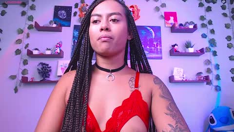 Macey Elliot Modelo Independiente online show from 17, 12, 2024
