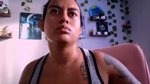 Macey Elliot Modelo Independiente online show from 23, 10, 2025