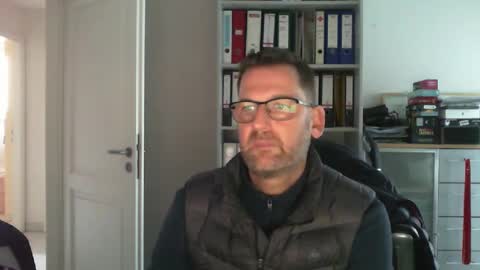 macfly67 online show from 16, 12, 2024