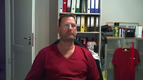 macfly67 online show from 19, 2, 2025