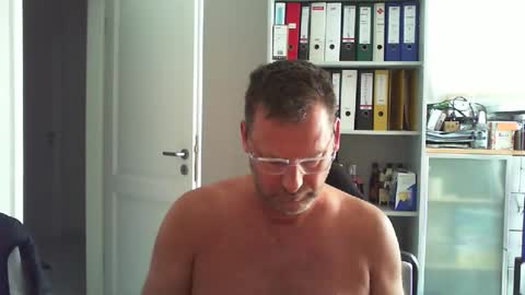 macfly67 online show from 1, 6, 2026