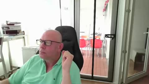 Snapshot of machinegun3dx chatting on 13, 10, 2025 Andy online show from 13, 10, 2025