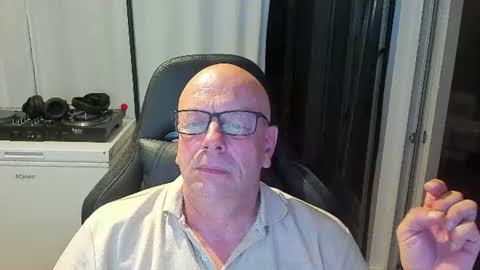 Snapshot of machinegun3dx chatting on 13, 7, 2026 Andy online show from 13, 7, 2026